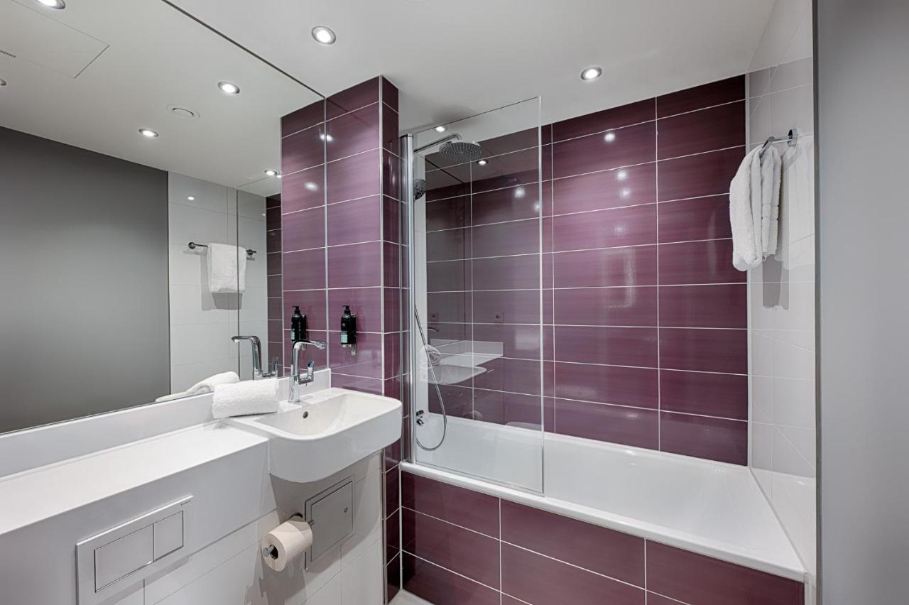 Premier Inn Regensburg City Centre Exteriör bild