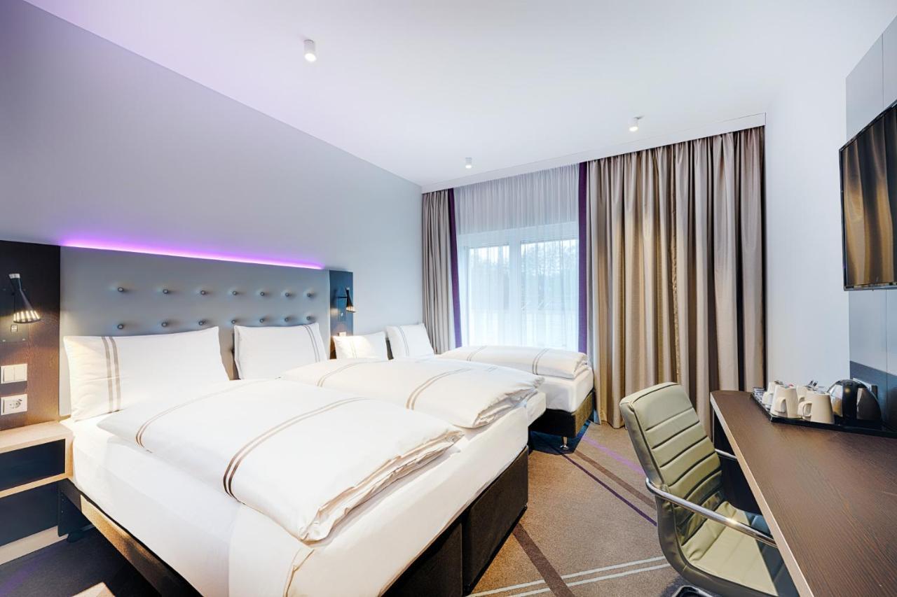 Premier Inn Regensburg City Centre Exteriör bild
