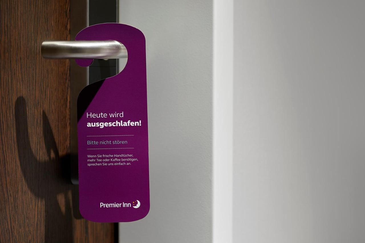 Premier Inn Regensburg City Centre Exteriör bild